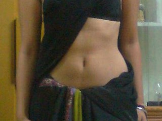 desi-saree-modern-girl-1