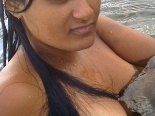 sexy-young-indian-aunty-4